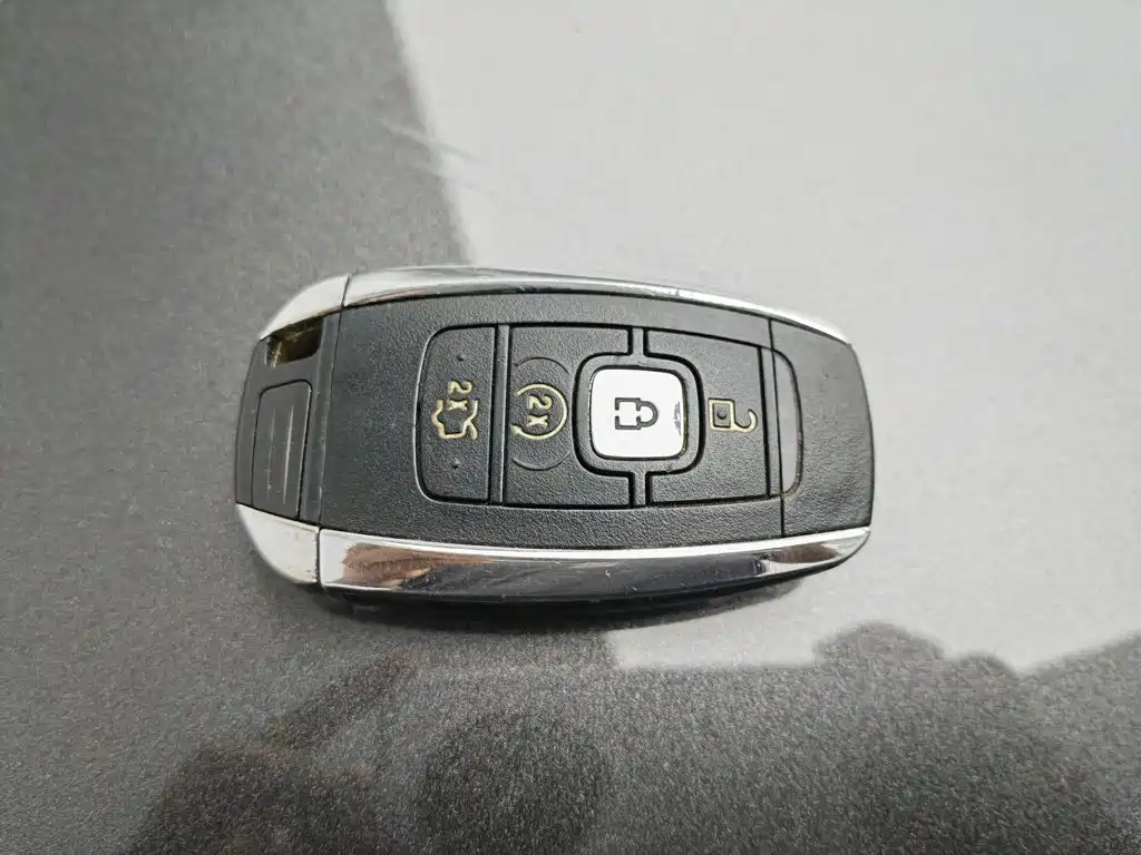 Photo 19 - Lincoln Continental