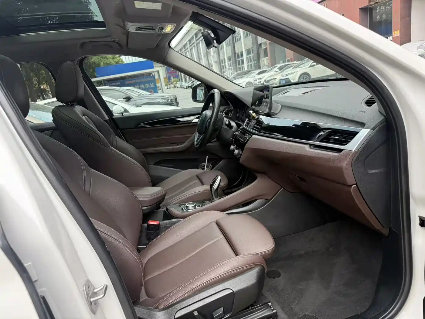 BMW X1 2020 sDrive25Li Leading Model фото 5