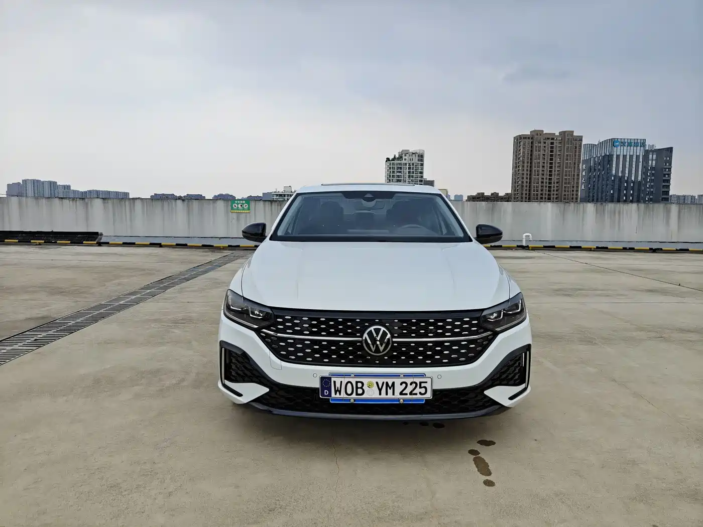 Volkswagen Lavida 2024 Model 300TSI DSG Starlight Leading Edition фото 2