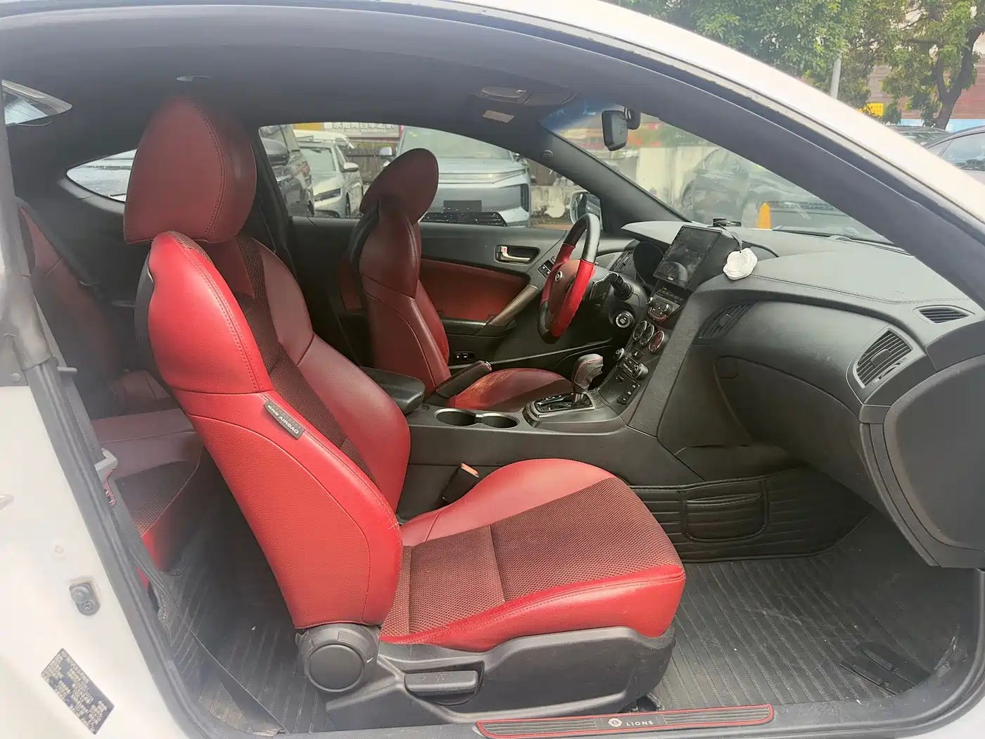 Hyundai Genesis Coupe 2015 2012 2.0T Automatic Elegant Edition