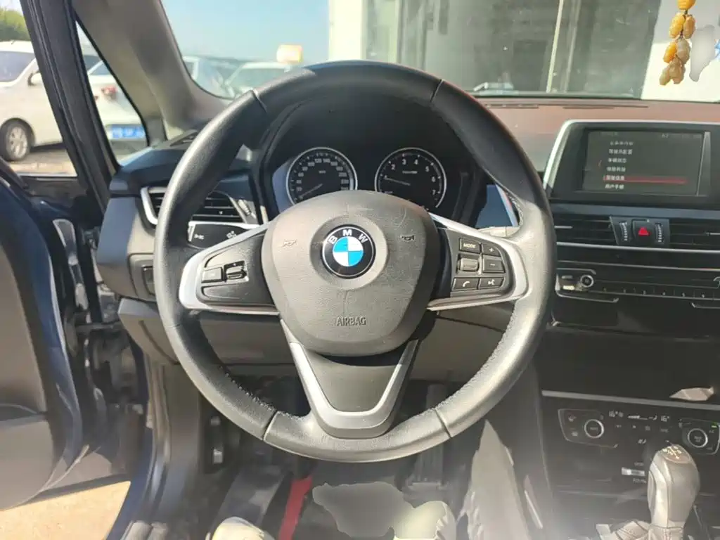 Фото 11 - BMW 2 Series Touring