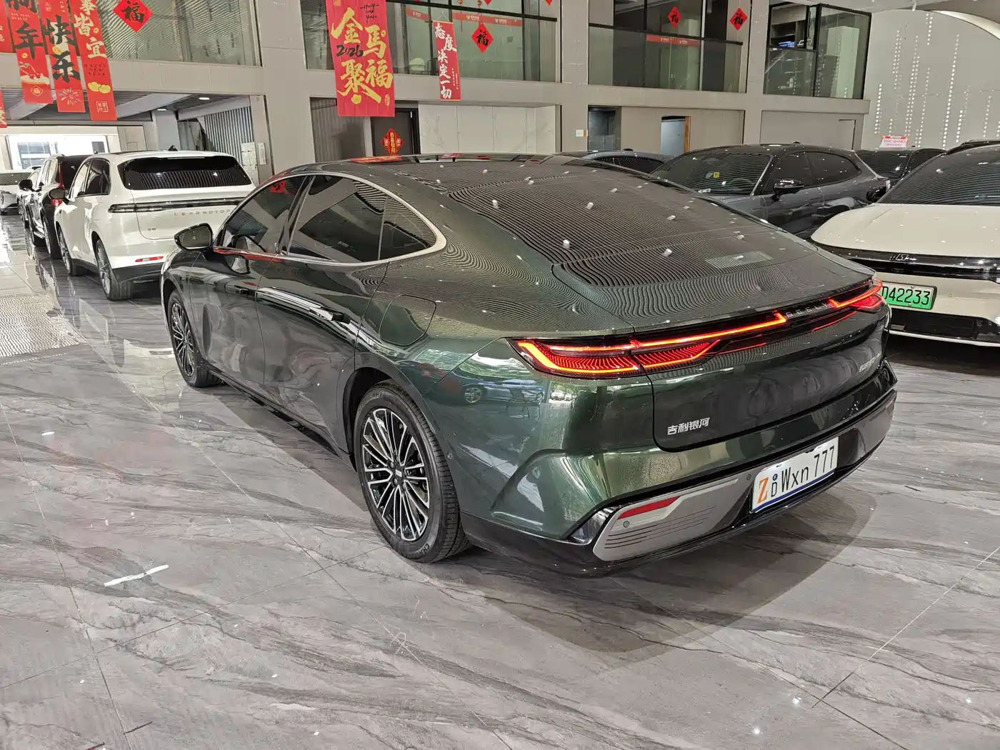 Geely Galaxy Galaxy Xingyao 8 2025 130km EM-i Premium Edition фото 8
