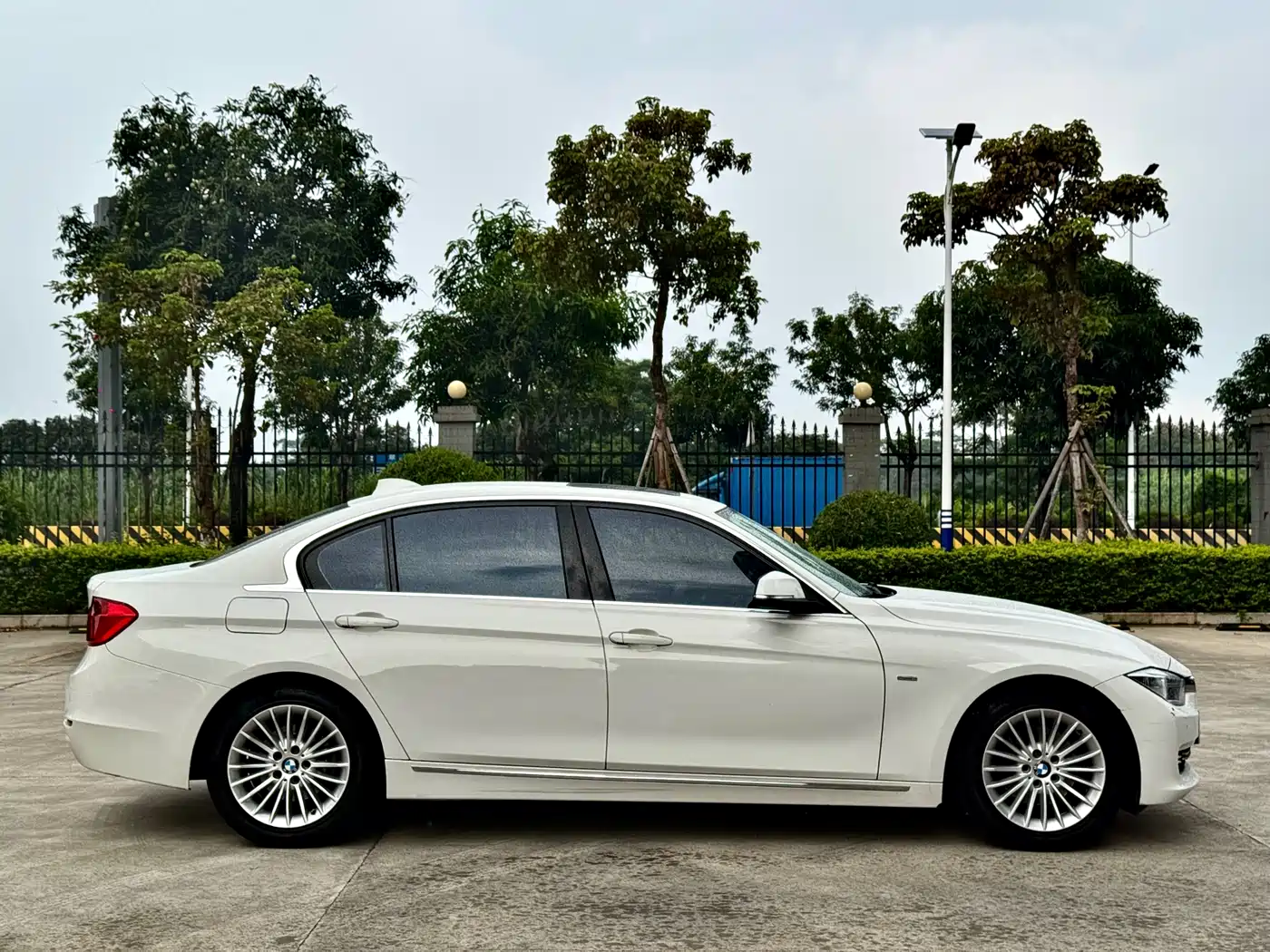 BMW 3 Series 2014 320Li Luxury Design Package фото 10