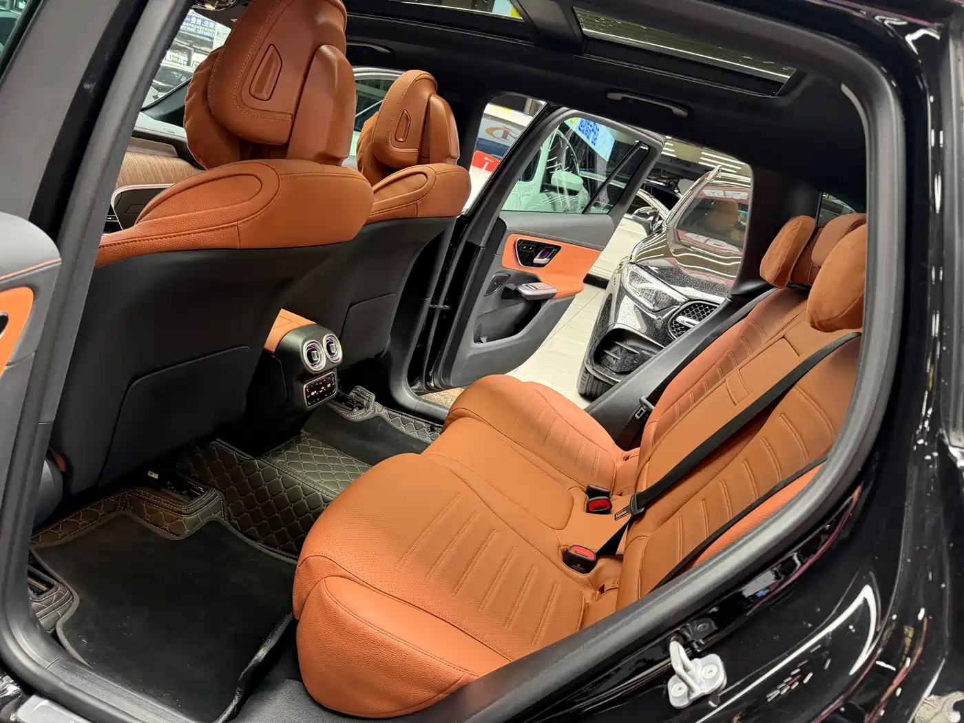 Mercedes-Benz GLC 2025 Facelift GLC 300 L 4MATIC Dynamic 5-seater фото 11