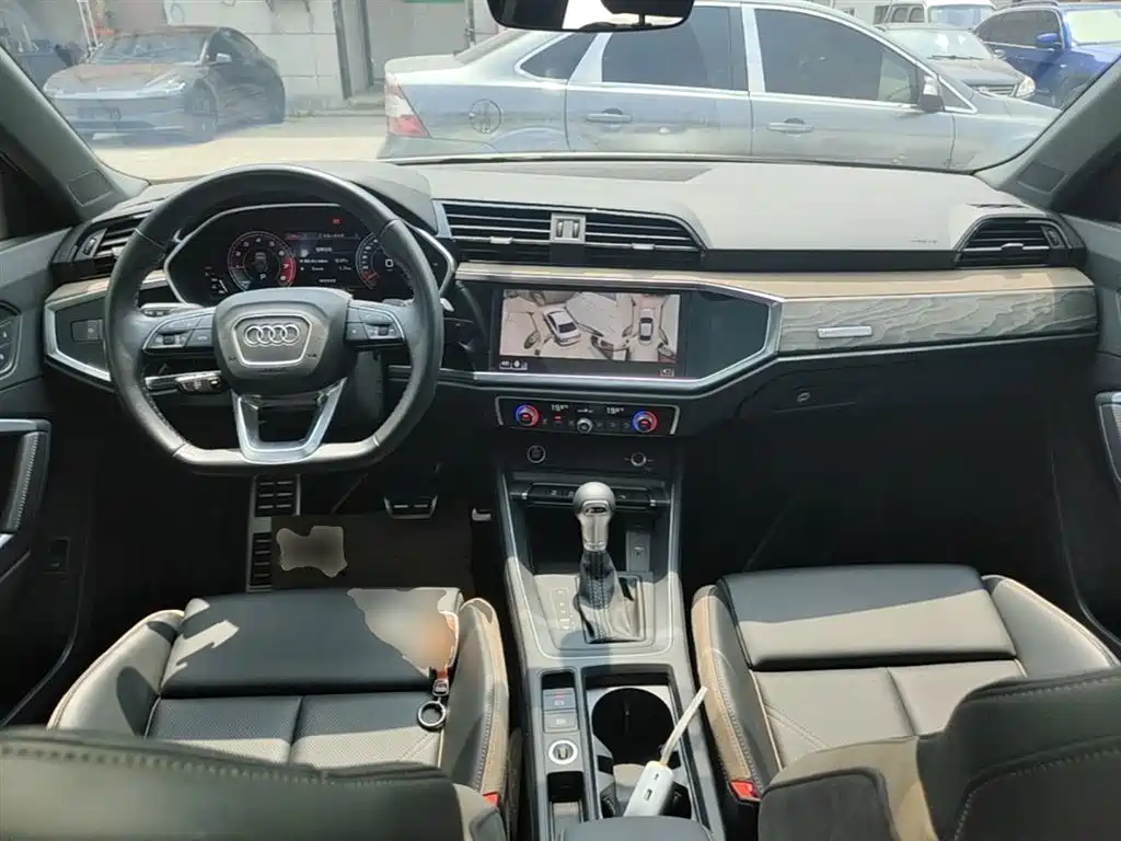Audi Q3 2024 35 TFSI Fashion Elegance фото 10