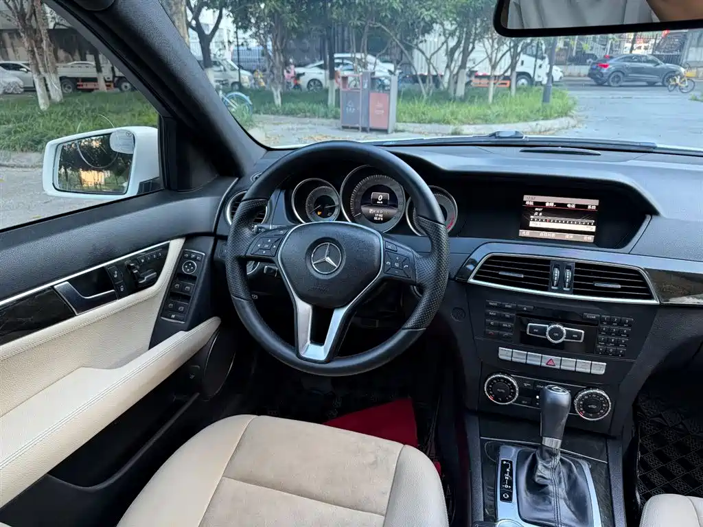 Mercedes-Benz C-Class 2013 C 260 Fashion Grand Edition фото 8