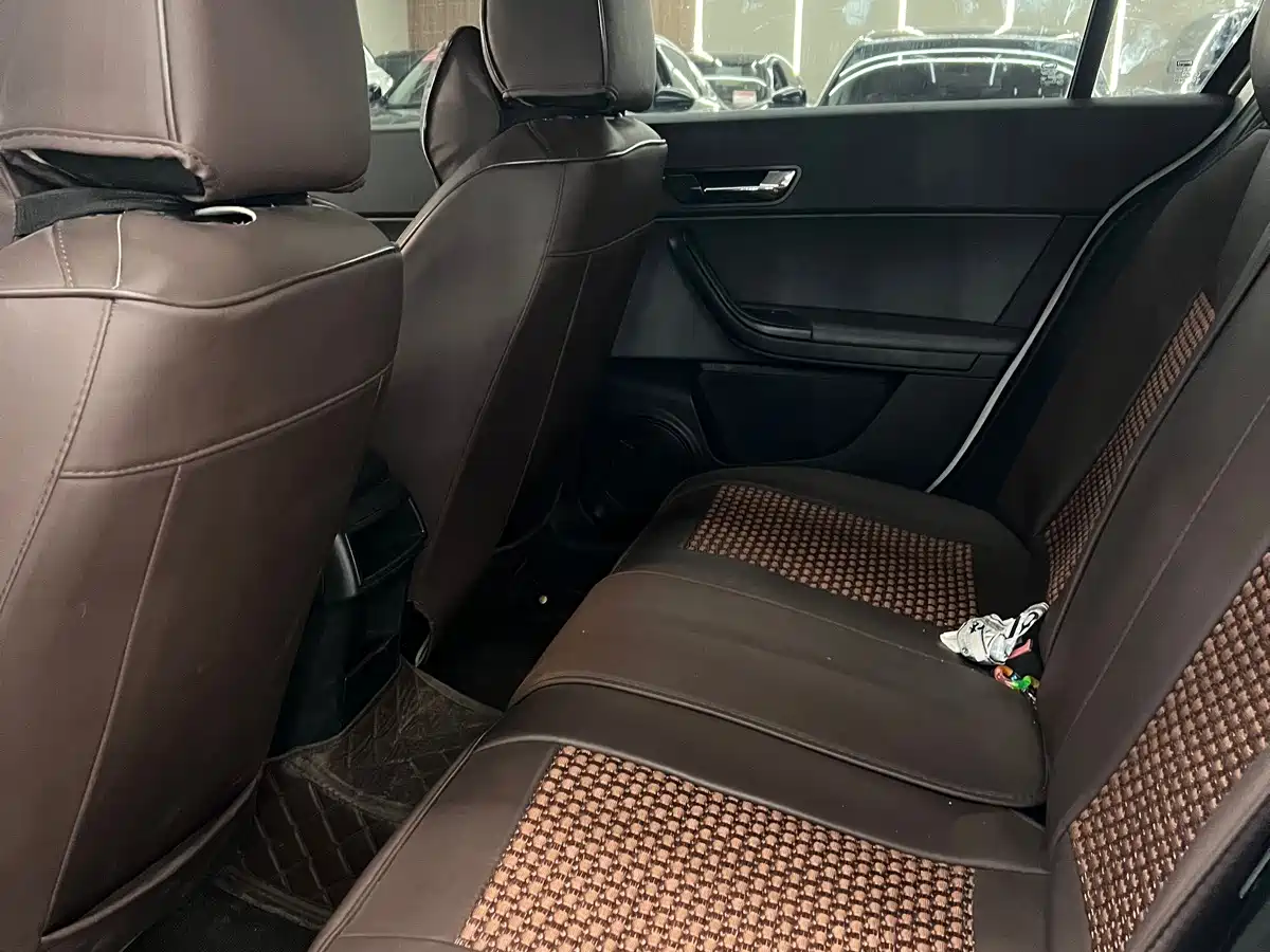 Qoros 3 2019 2018 Sedan 1.6L Auto Leading