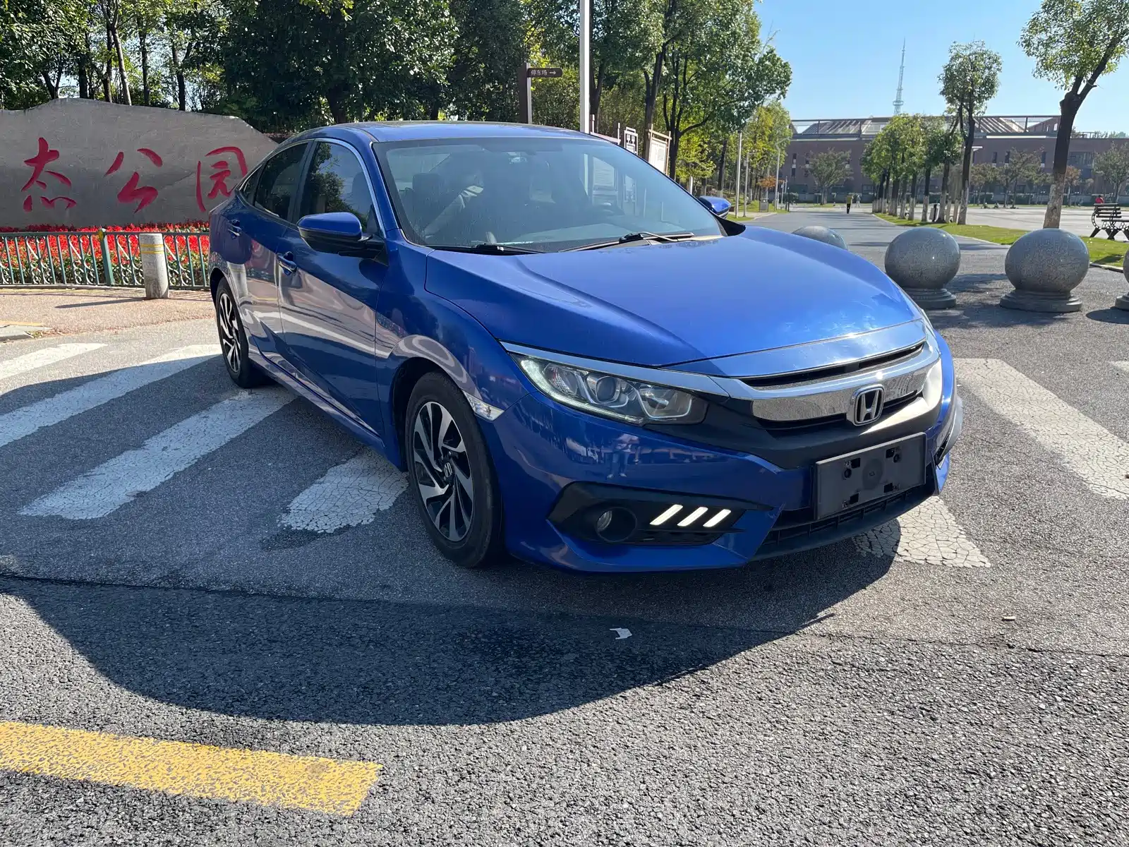Фото 3 - Honda Civic