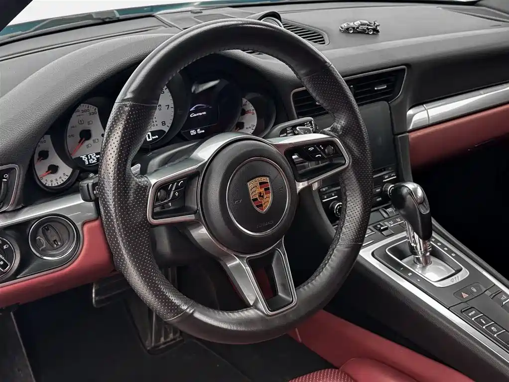 Porsche 911 2016 Carrera 3.0T фото 11