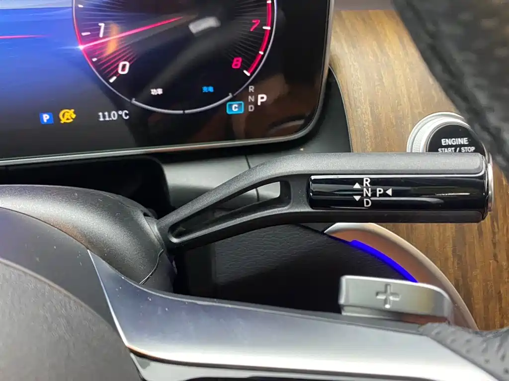 Mercedes-Benz GLC 2023 GLC 300 L 4MATIC Sport 5-Seater фото 21