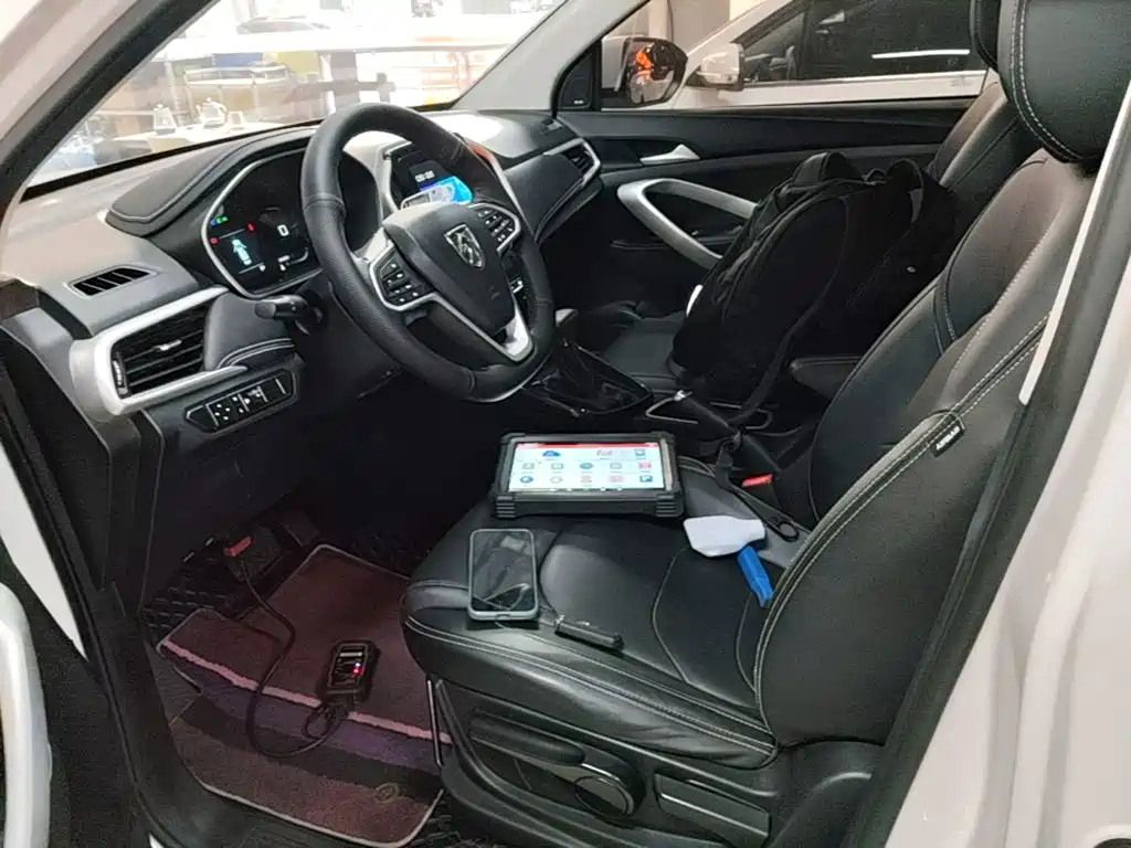 Baojun 530 2021 2021 Global Anniversary Edition 1.5T CVT Luxury 7-seater
