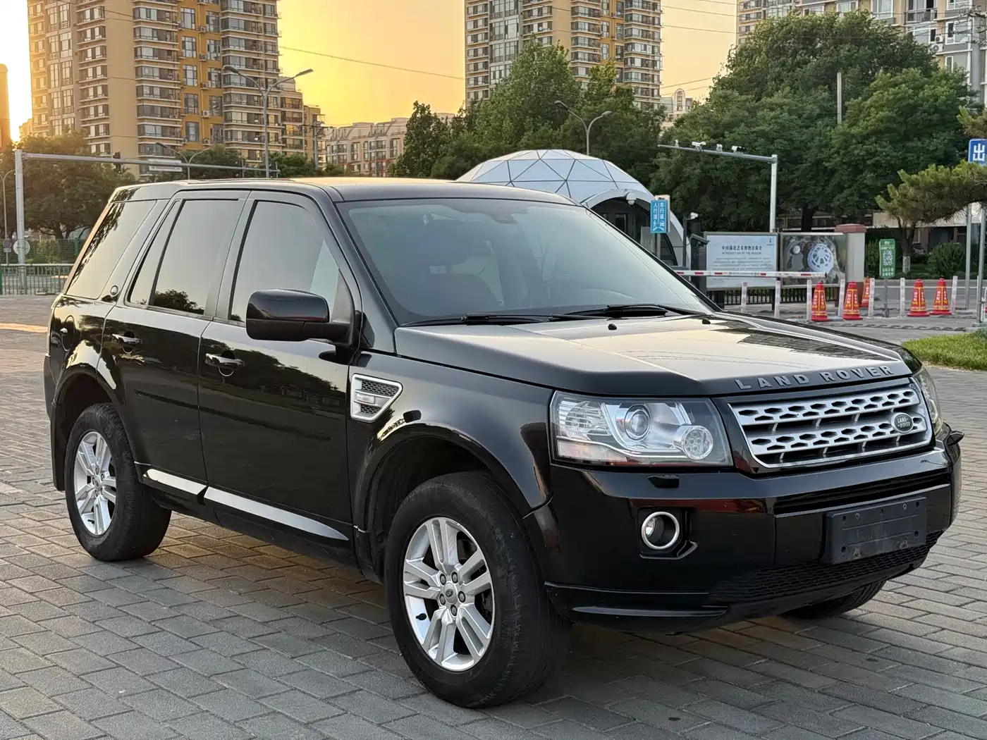 Land Rover Freelander 2 2014 2.0T Si4 SE Gasoline Edition фото 3