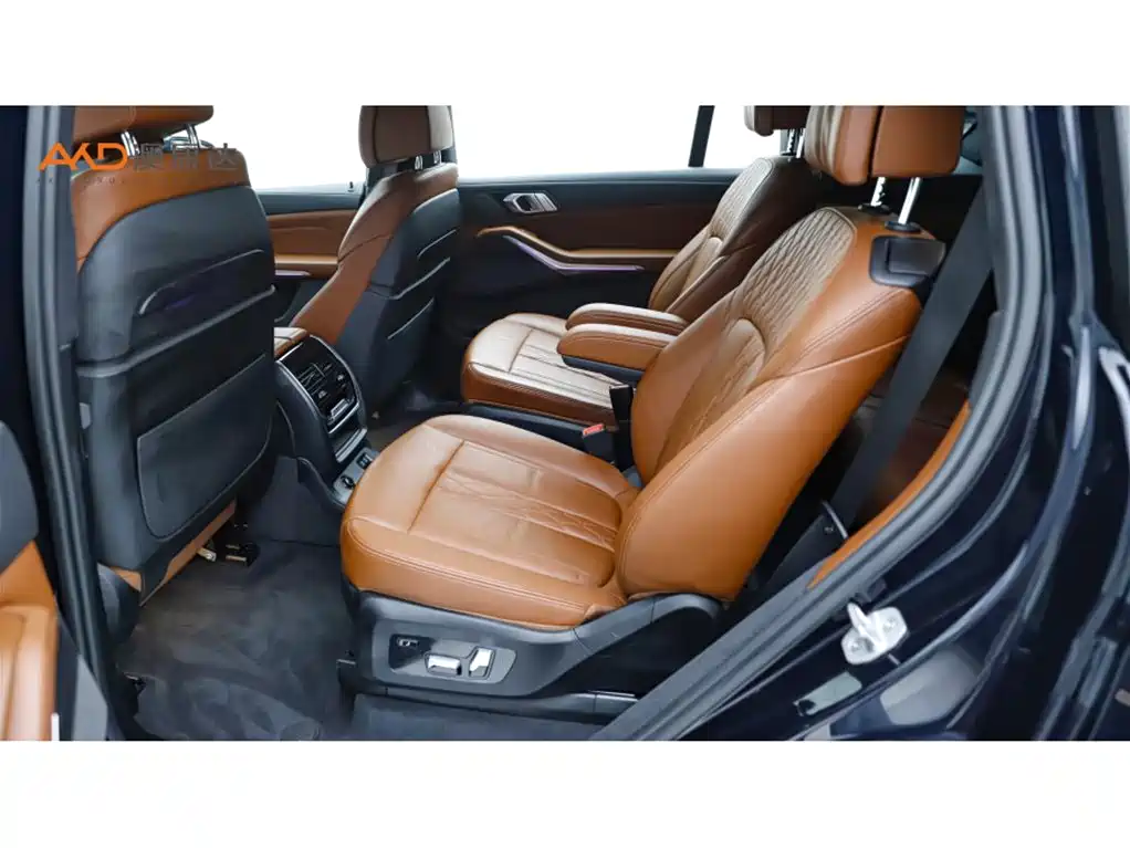 Photo 7 - BMW X7