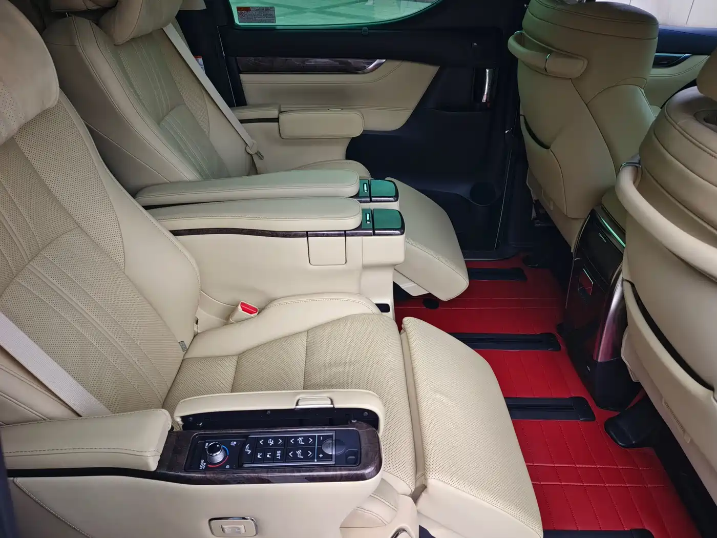 Toyota Vellfire 2023 Crown Hybrid 2.5L HV Ultimate фото 11