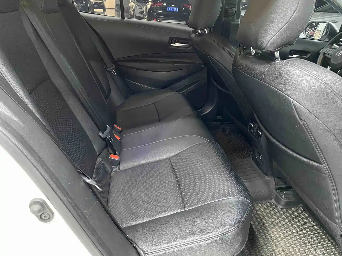 Toyota Levin 2023 Smart Hybrid 1.8L Luxury фото 12
