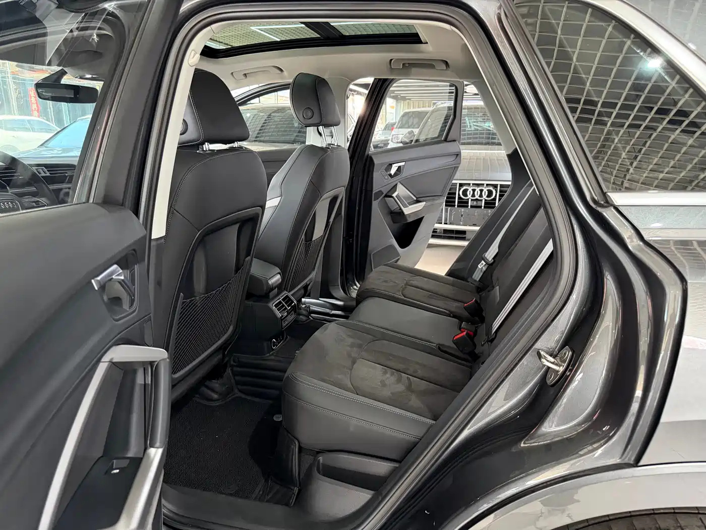 Audi Q3 2023 35 TFSI Fashion Dynamic (1.4T) фото 9