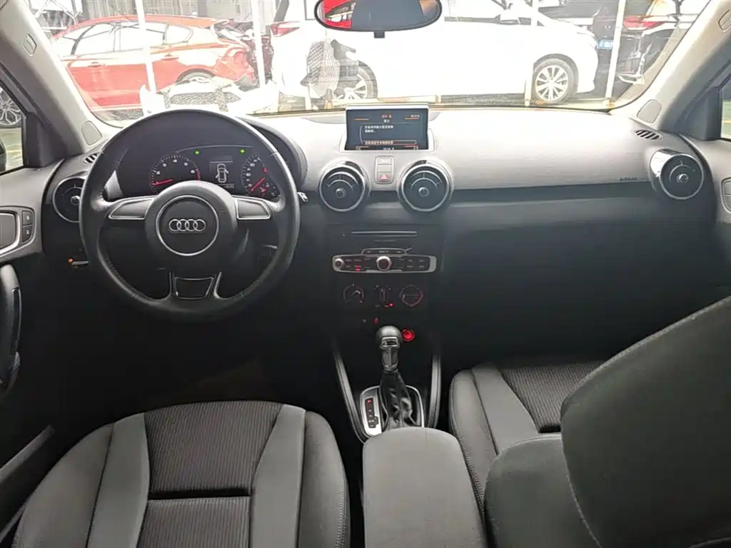 Audi A1 2016 30 TFSI Sportback Design Style Edition фото 10