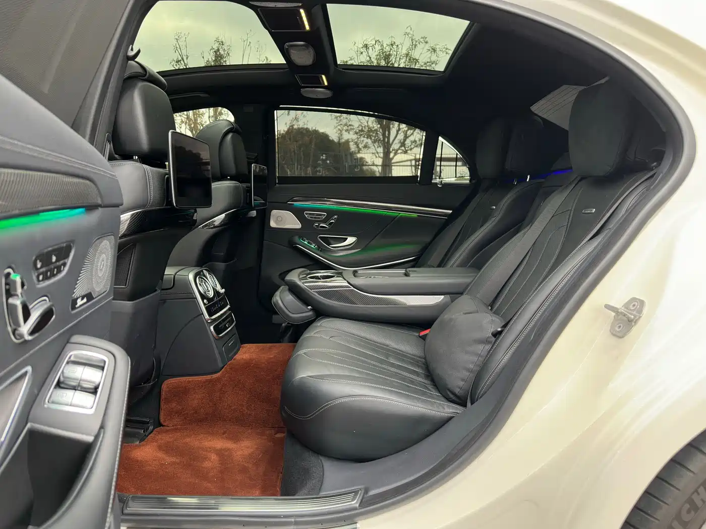 Mercedes-Benz S-Class AMG 2018 AMG S 63 L 4MATIC+ фото 16