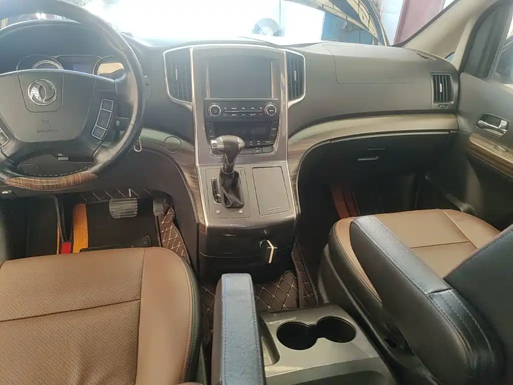 Dongfeng Fengxing Fengxing CM7 2016 2016 2.0T Automatic Luxury