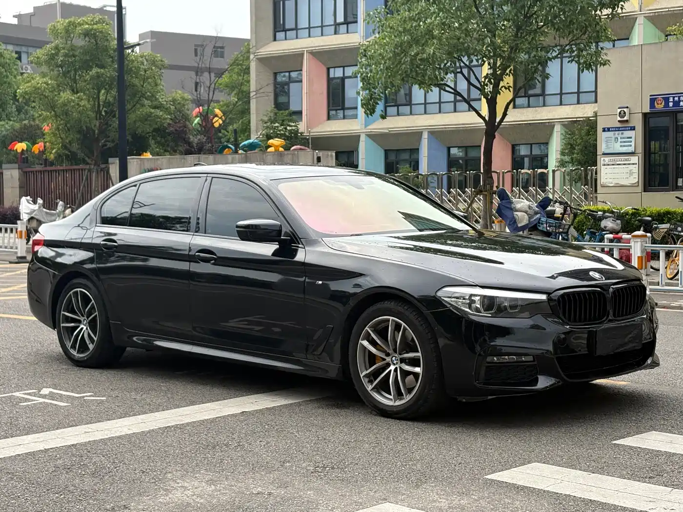 BMW 5 Series 2019 525Li M Sport Package фото 3