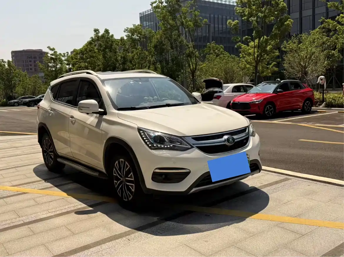 BYD Song New Energy 2017 Song DM 1.5TID Full-time 4WD Luxury фото 3