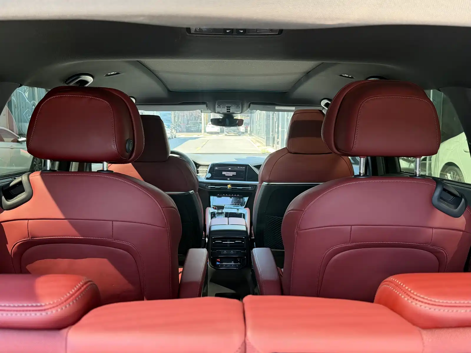Photo 15 - Audi Q6