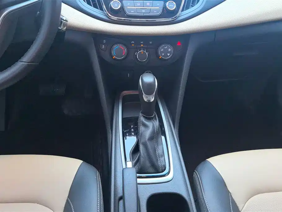 Chevrolet Monza 2020 320 Auto Joy Edition фото 16