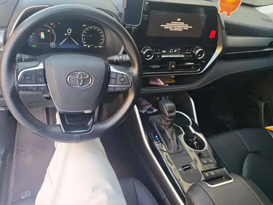 صورة 12 - Toyota Highlander