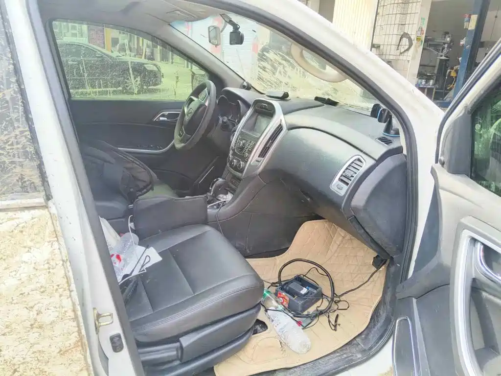 Jiangling Yusheng S350 2016 2014 2.4T Auto 4WD Diesel Luxury Sunroof 5-seater