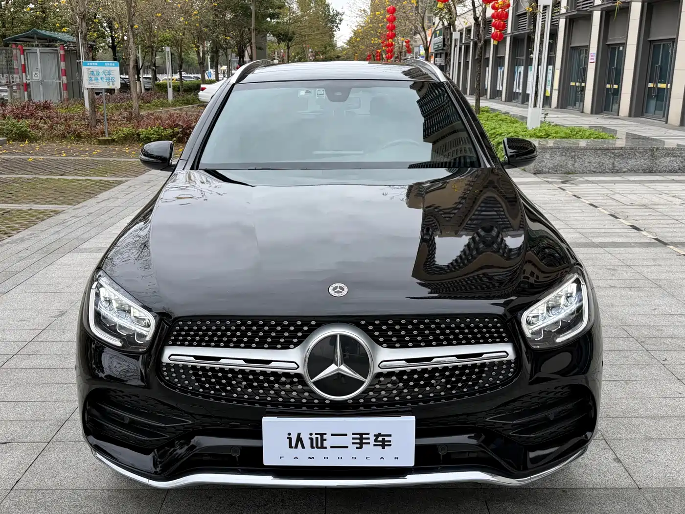 MERCEDES-BENZ GLC