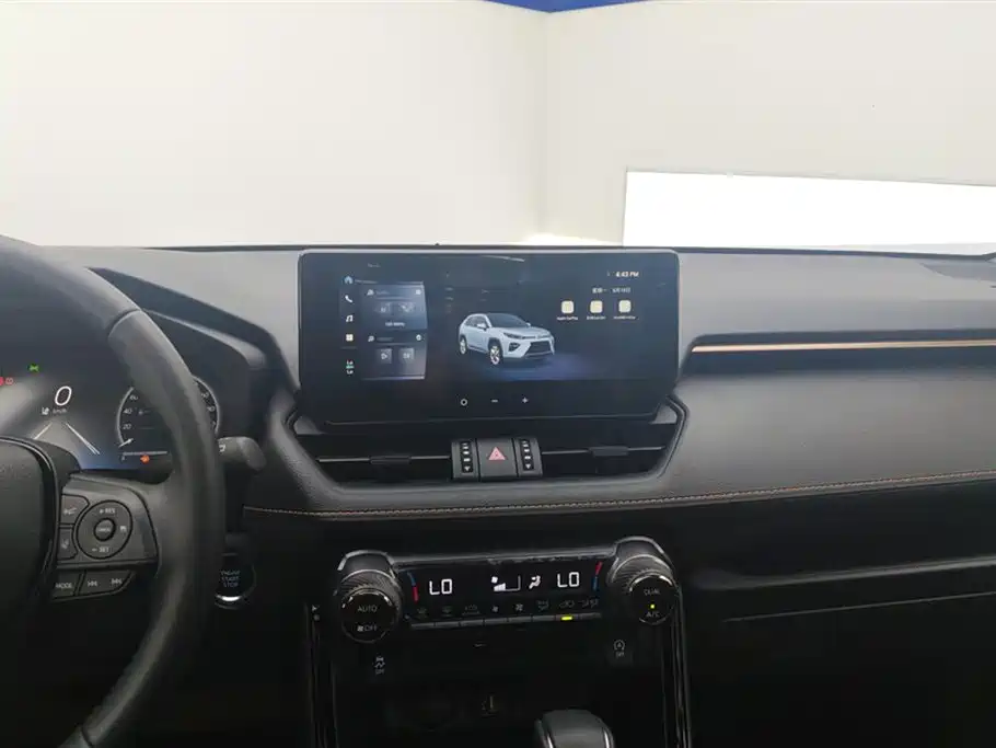 Toyota Wildlander 2024 2.0L CVT 2WD Luxury PLUS Edition фото 13