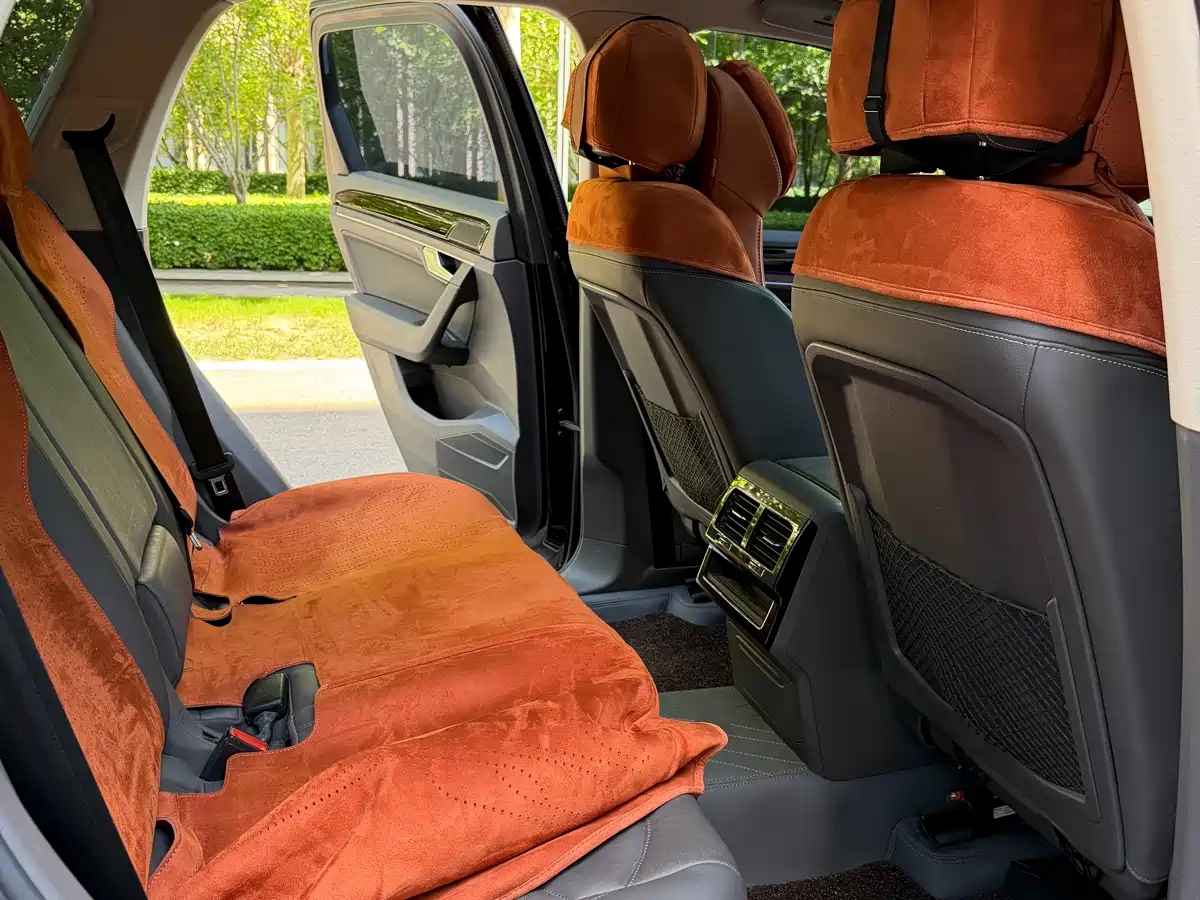 Volkswagen Touareg 2019 2.0TSI Sharp Wing Edition China VI фото 11