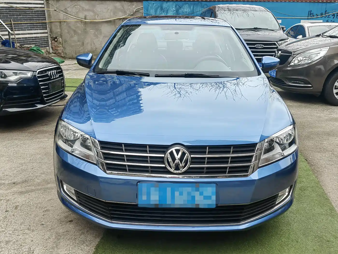 Volkswagen Lavida 2013 1.4TSI Manual Luxury Edition фото 2