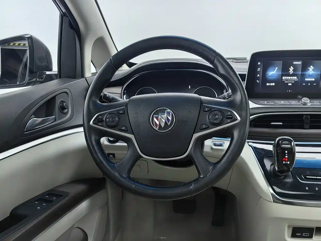 Фото 11 - Buick GL8