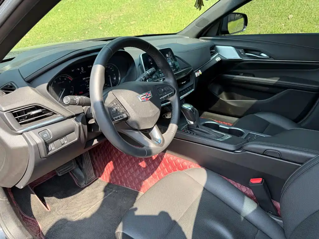 Cadillac CT4 2022 2022 28T Luxury Model