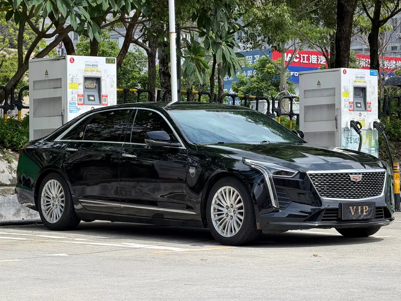 Photo 3 - Cadillac CT6