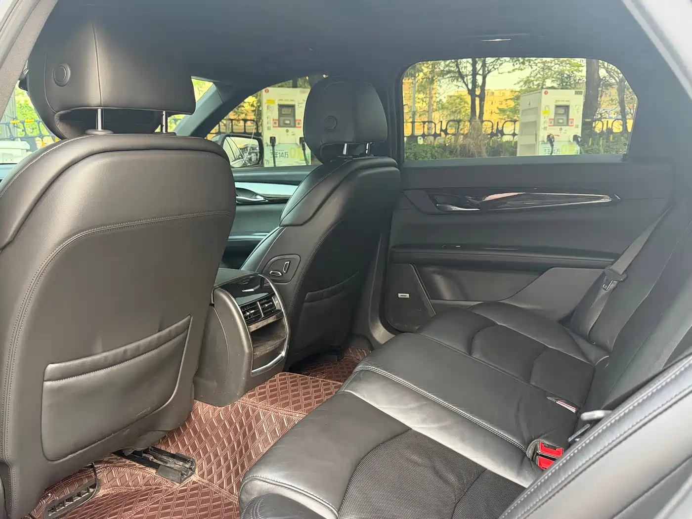 Photo 14 - Cadillac CT6