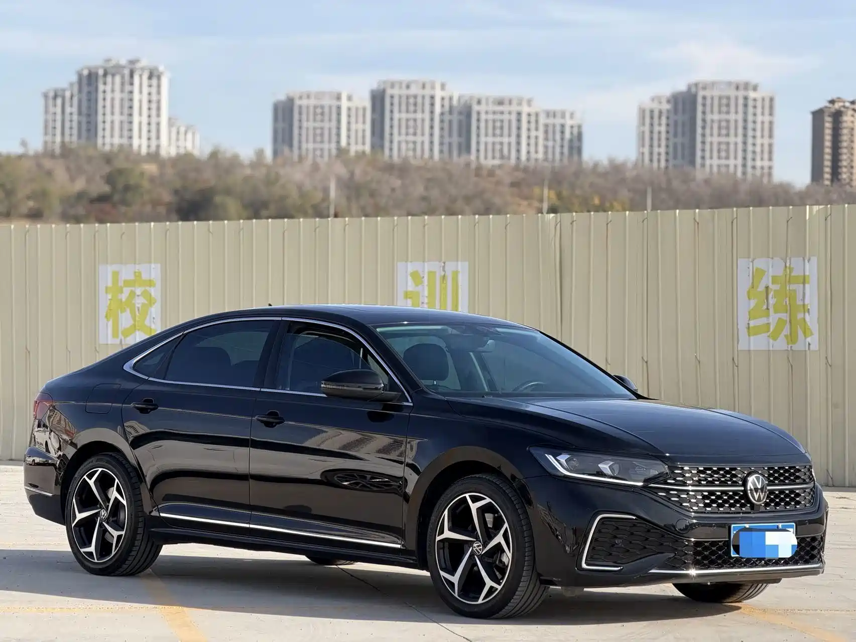 Photo 3 - Volkswagen Passat