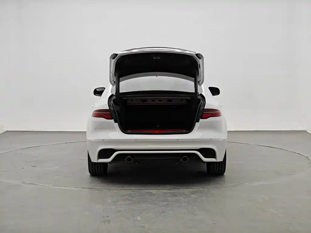Jaguar XEL 2025 2025 2.0T 250PS R-DYNAMIC 90th Anniversary Edition