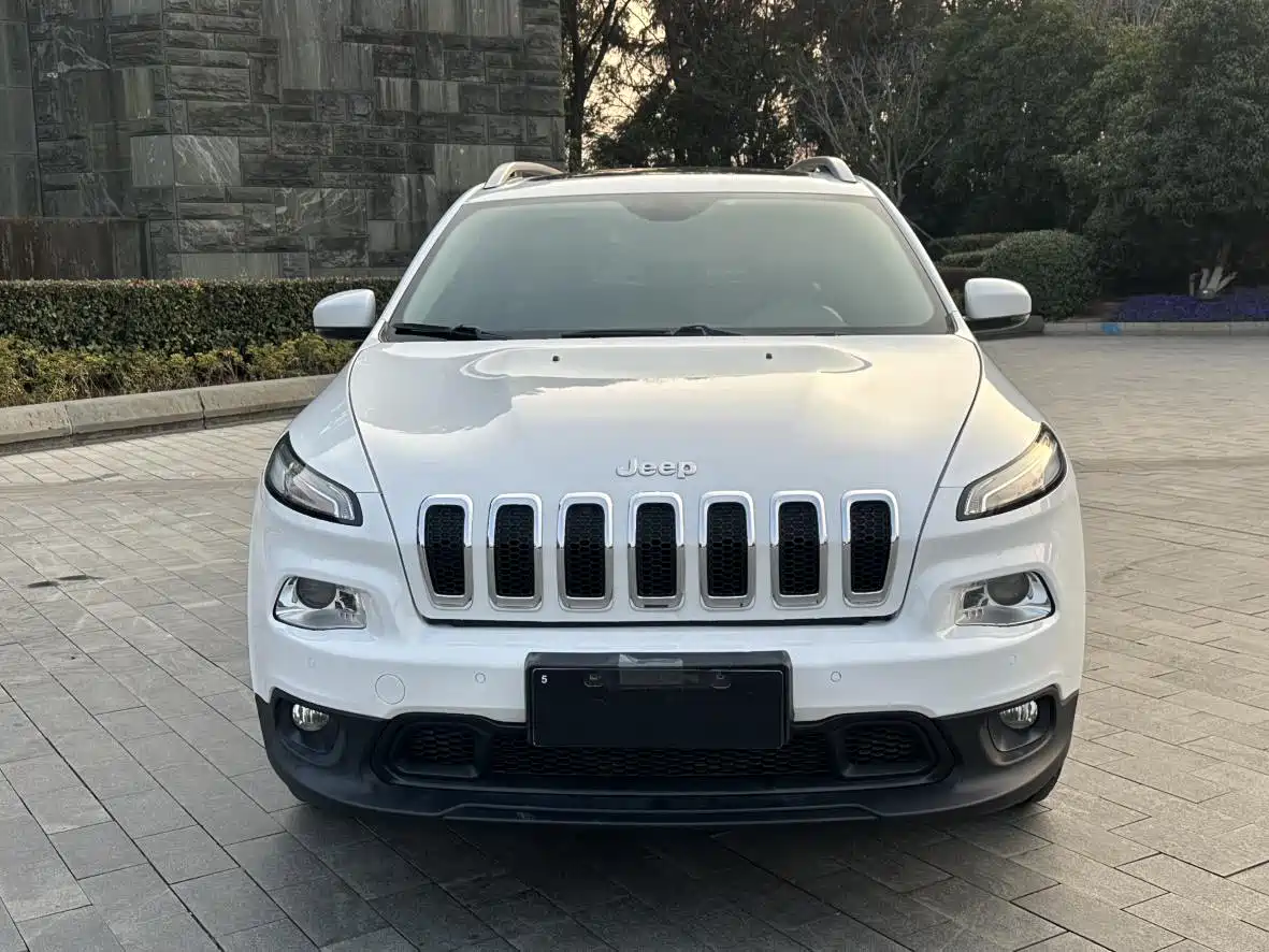 Jeep Cherokee (Import) 2015 2015 2.4L Elite Edition