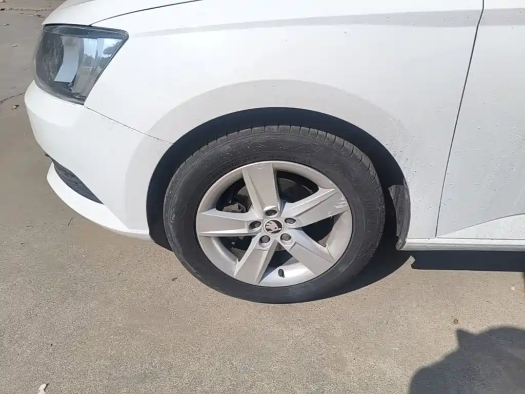 Škoda Fabia 2017 2017 1.4L Auto Car Enjoy Edition