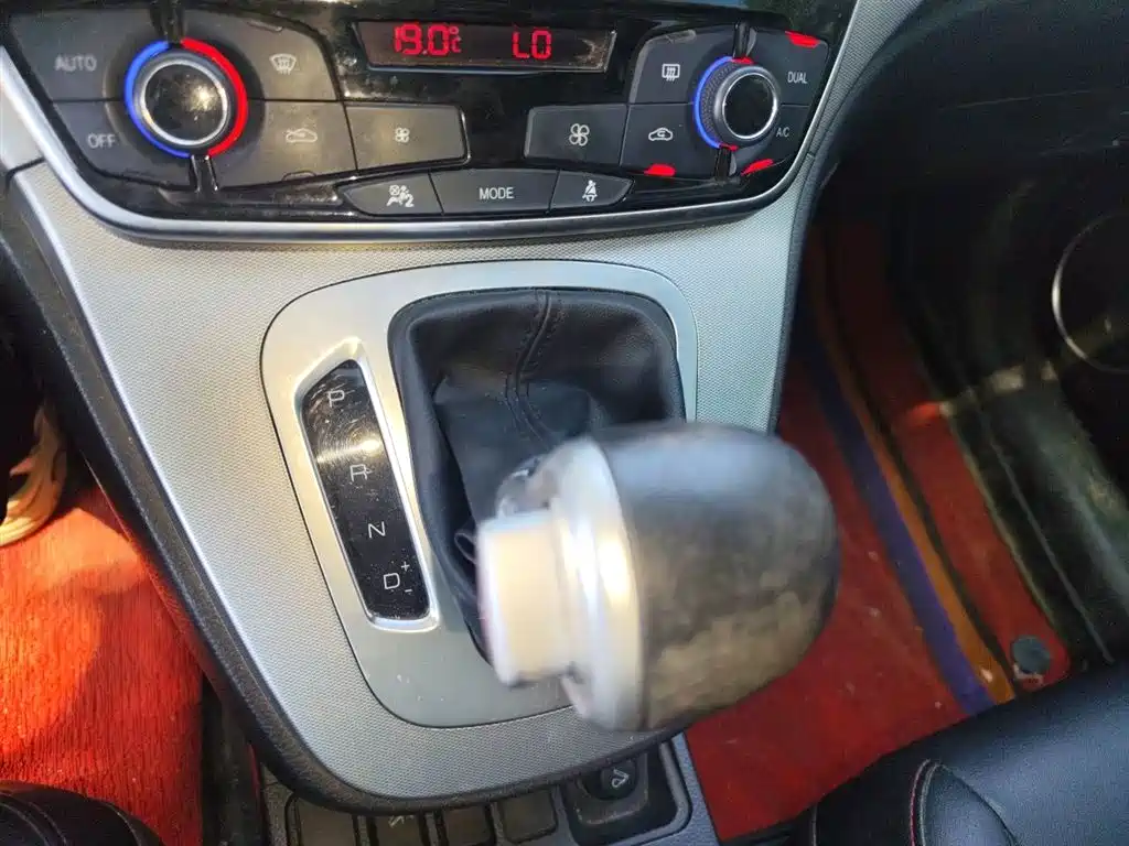 Haval M6 2018 1.5T DCT 2WD Elite фото 15