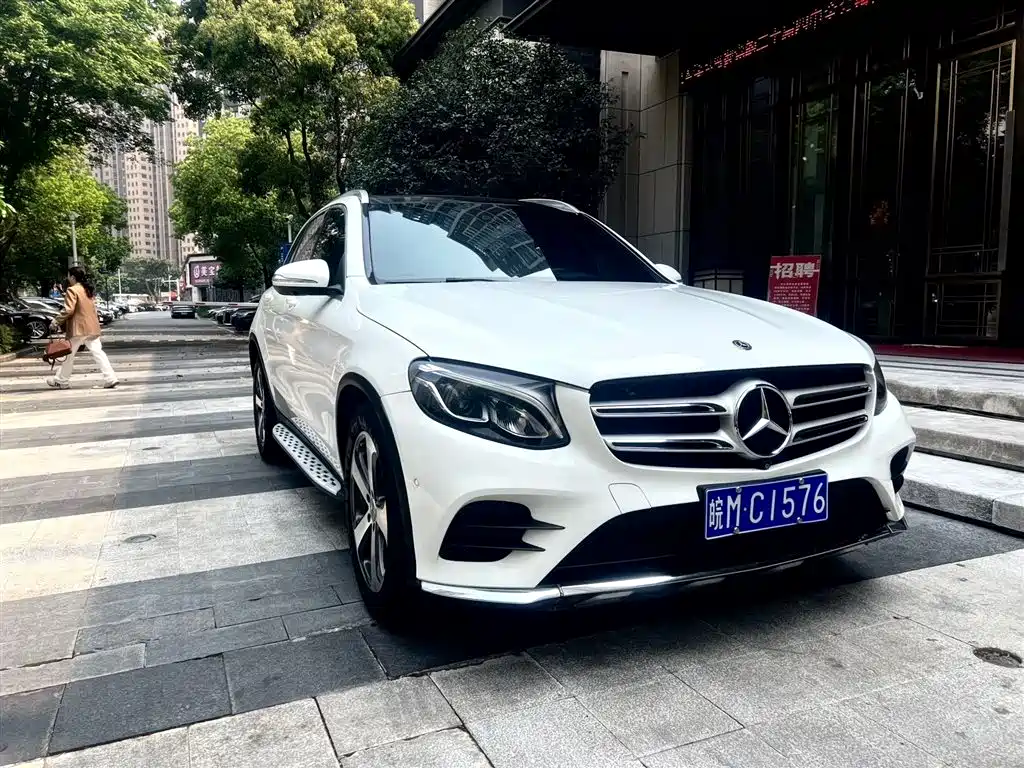 Mercedes-Benz GLC 2017 GLC 260 4MATIC Luxury фото 3
