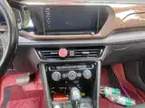 صورة 13 - Volkswagen Tharu