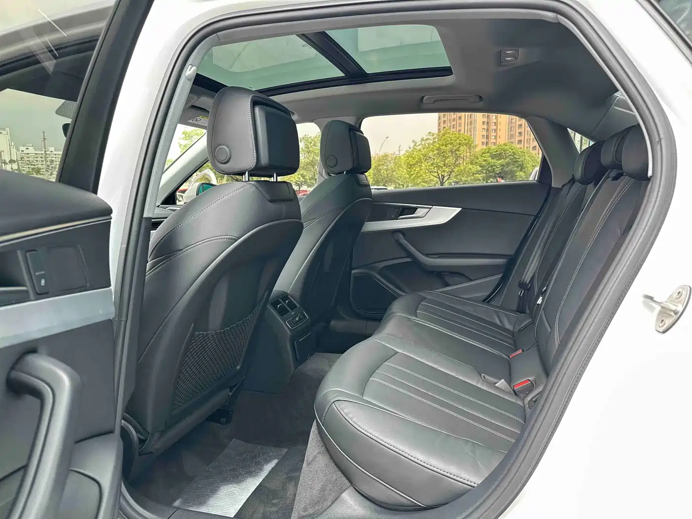 Audi A4L 2020 40 TFSI Luxury Dynamic фото 20
