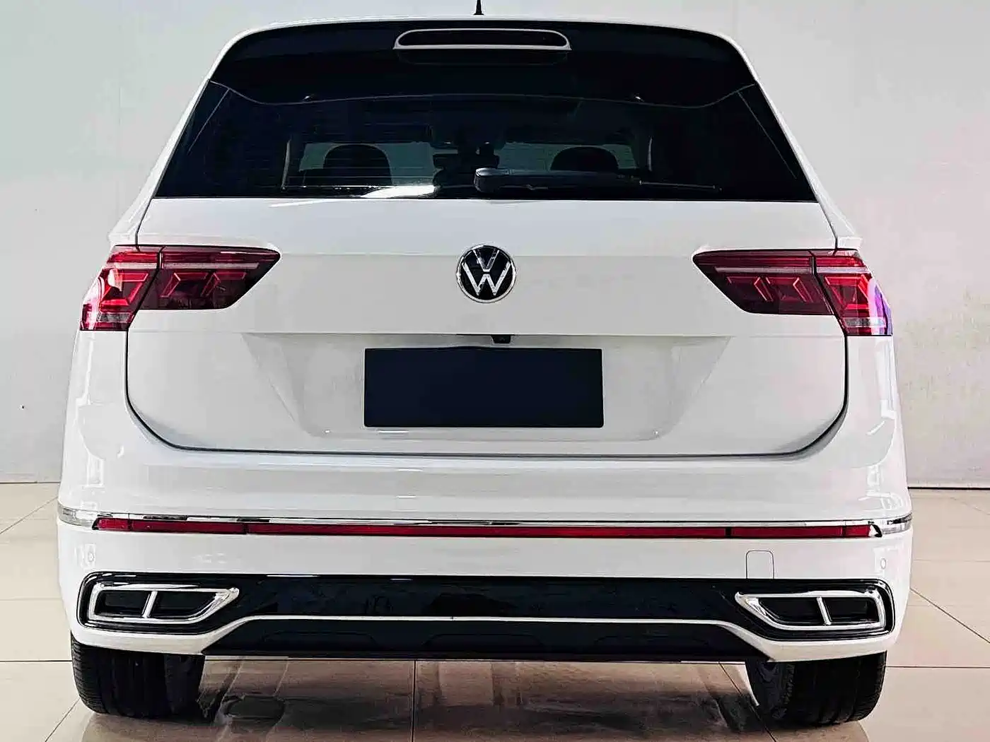 Volkswagen Tiguan L 2024 330TSI Automatic 2WD R-Line Premium Enjoyment Edition фото 7