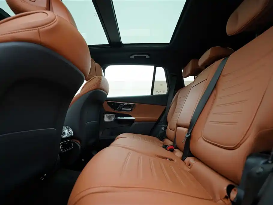 Mercedes-Benz GLC 2023 GLC 300 L 4MATIC Luxury 7-Seater фото 18