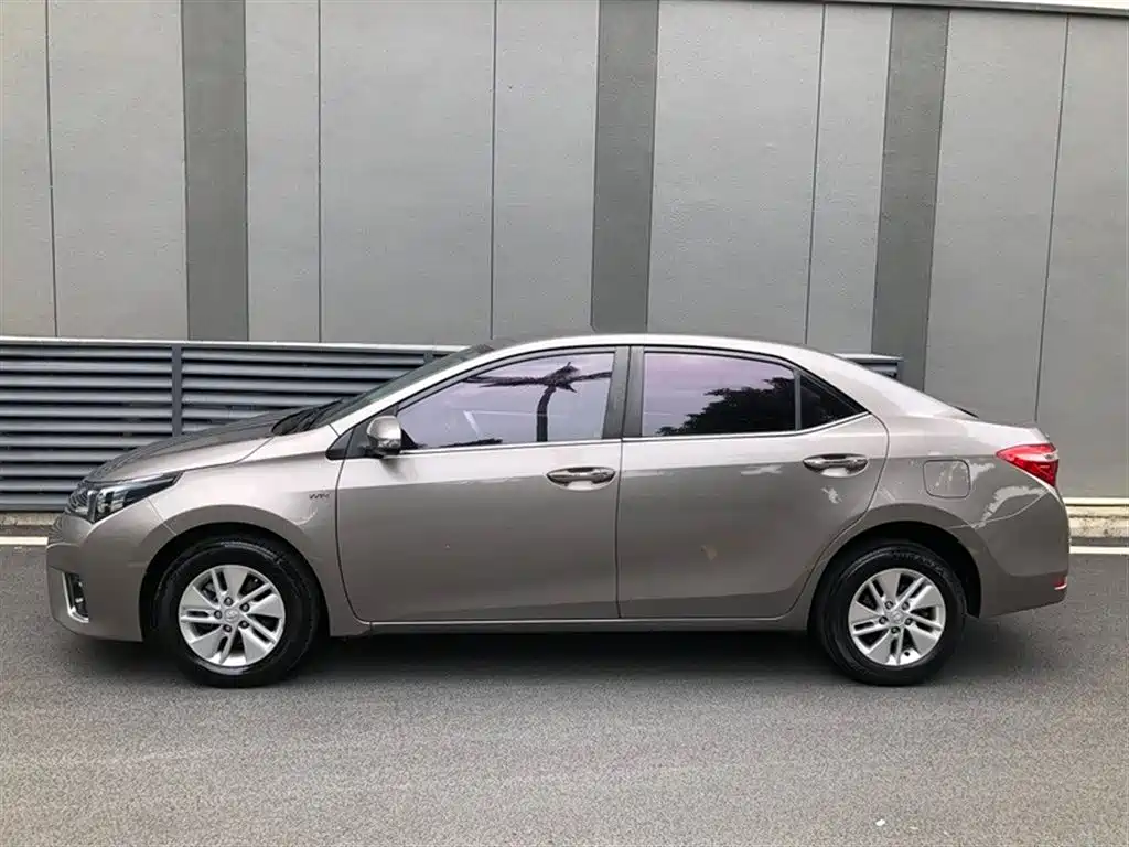 Toyota Corolla 2014 1.6L CVT GL фото 11