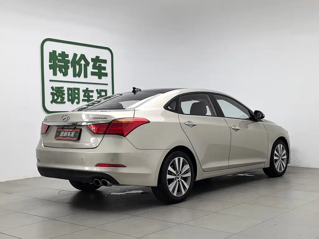 Фото 2 - Hyundai Mistra
