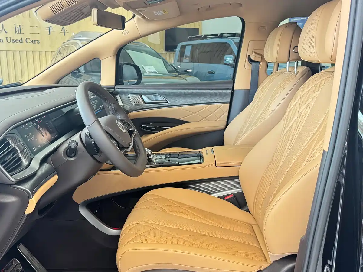 Denza D9 2025 DM-i Smart Drive Edition 1020 AWD Prestige фото 8